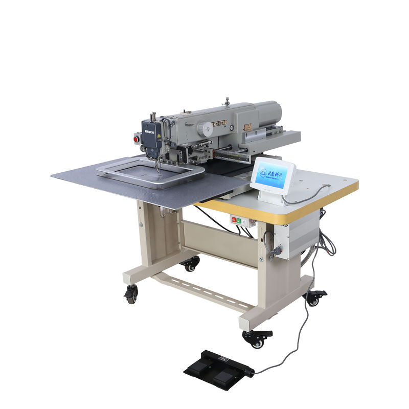 العلامة التجارية آلة الخياطة للبرمجة مع ميزة التطريز شعار بسيط